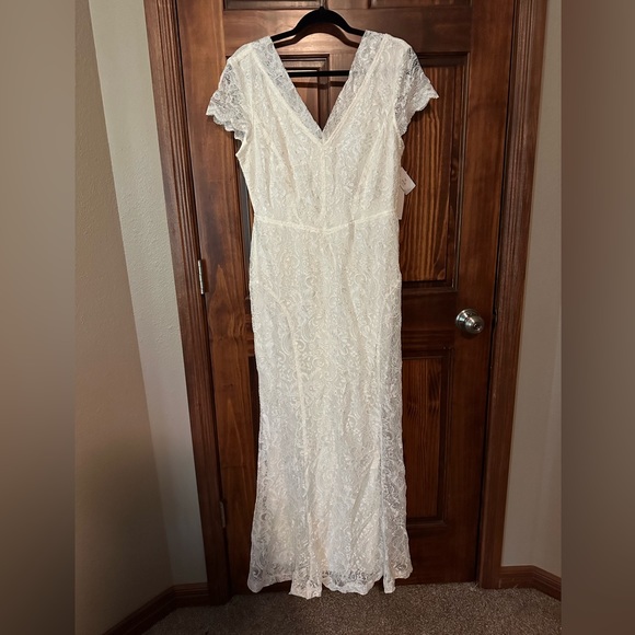 XL Maria Bonita Wedding Dress - Picture 1 of 8